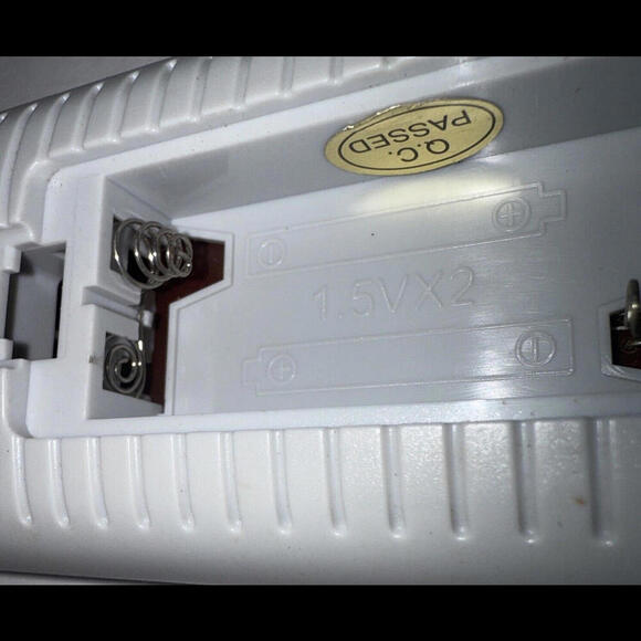 Insignia 210 000610/2 TV Remote Control OEM Gray UNTESTED - Picture 6 of 6